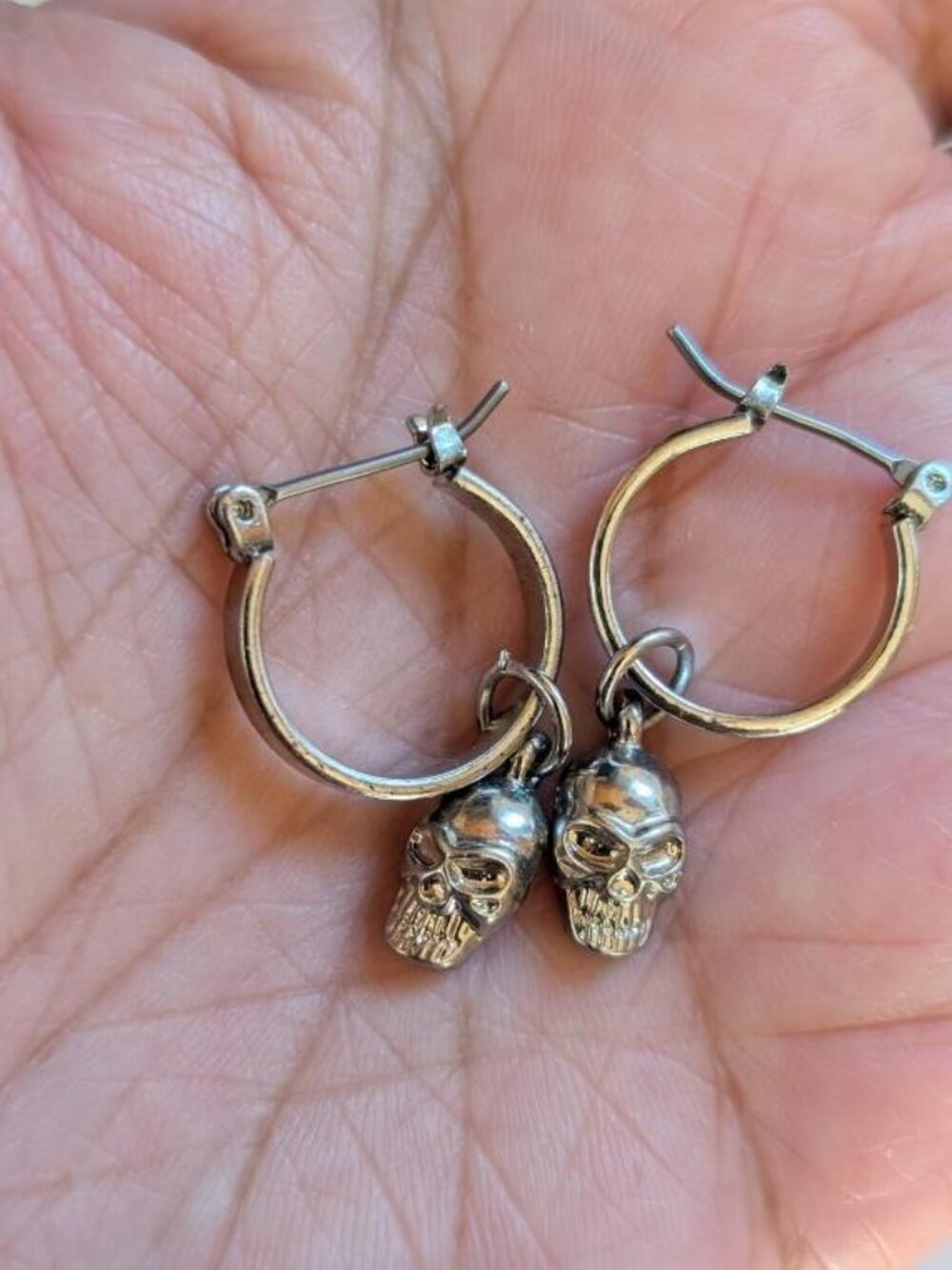 Vintage Halloween Sliver Tone Skull Hoops Earrings. Check pictures for details